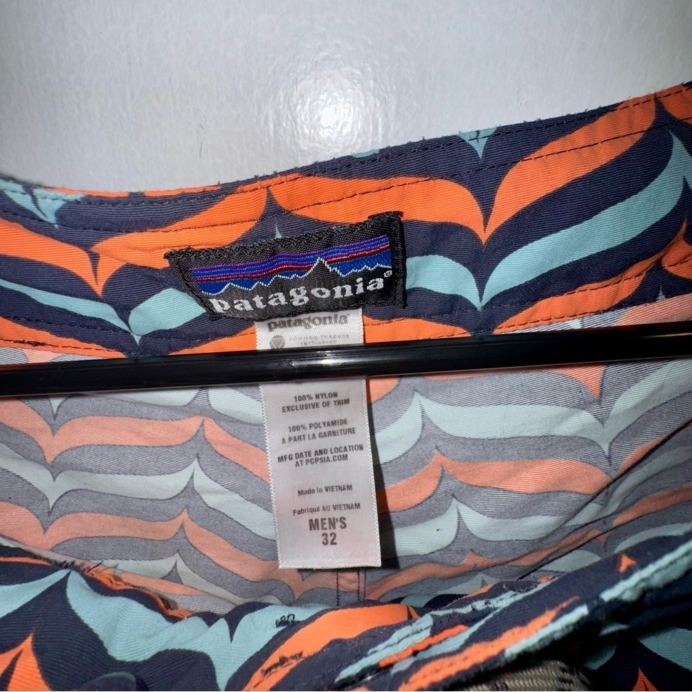 Patagonia Men's Size 32 Wavefarer Swim Shorts/Trunks - Picture 5 of 7